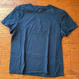 Everlane Essential Organic Crew Blue sz Med